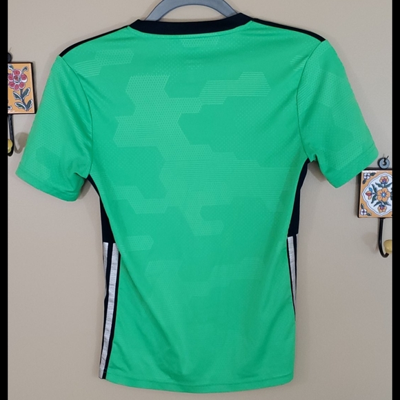 Adidas green and blue T-shirt - Picture 2 of 6